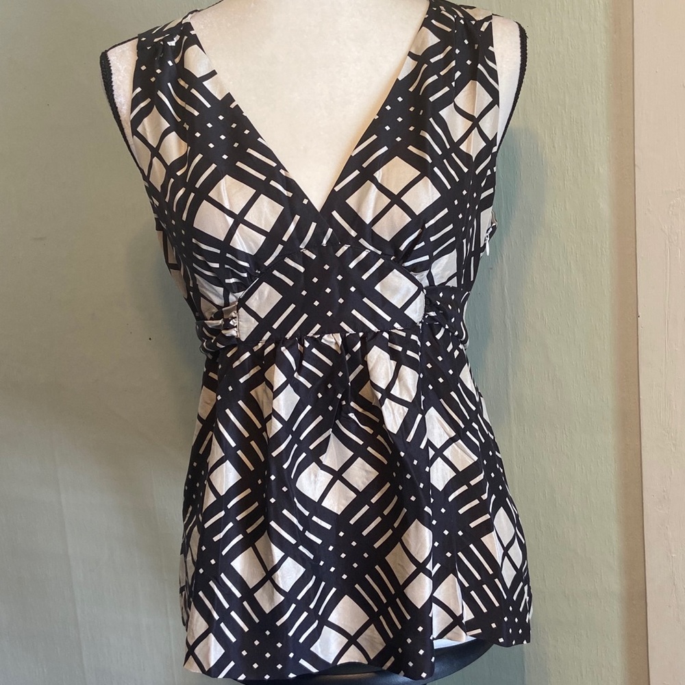 J.Crew 6 Creme/black Vneck Sleeveless Silk blouse